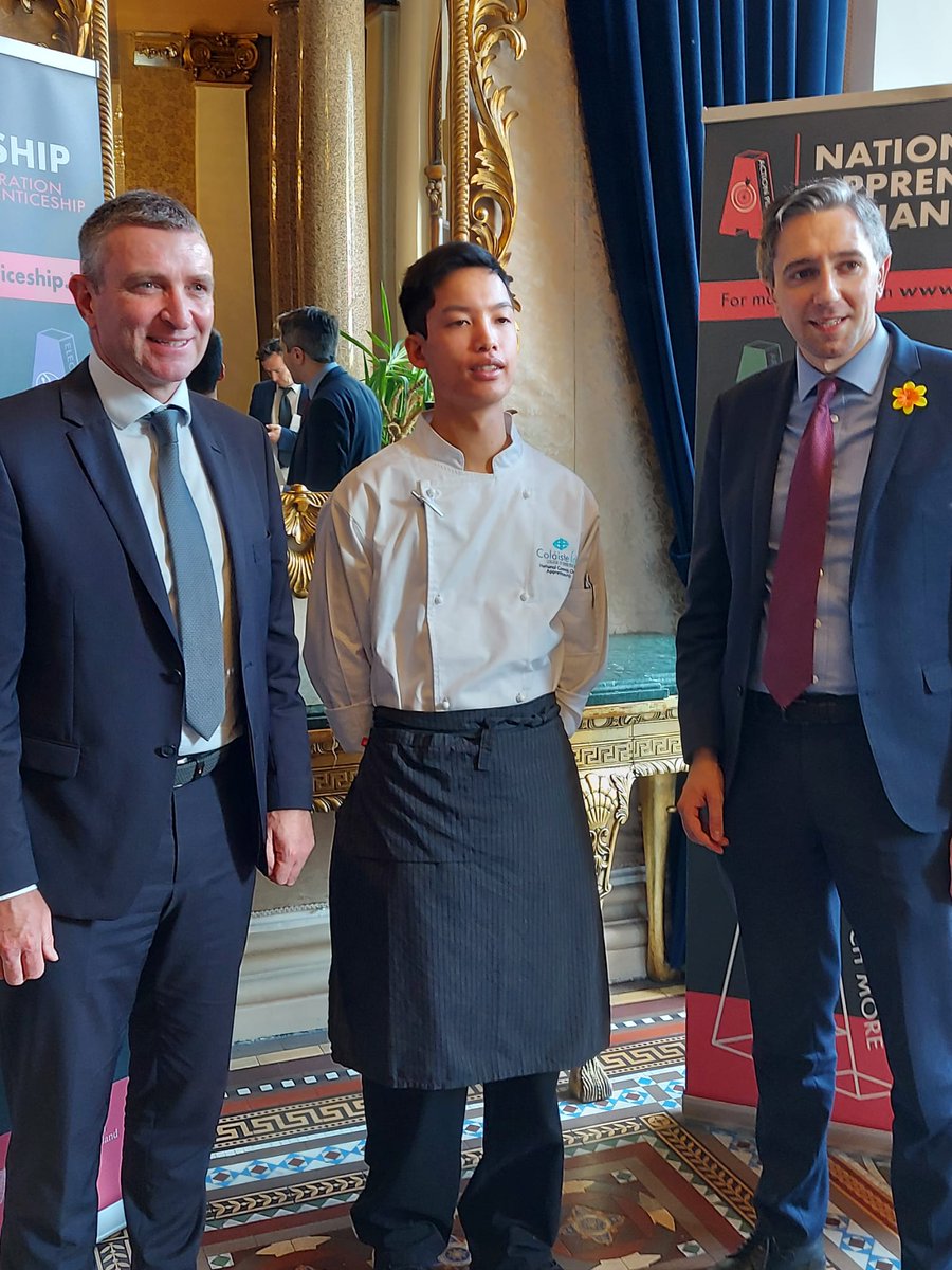 DeptofFHed's tweet photo. Ministers Harris and Collins today launched new National Apprenticeship Alliance where they met members from further and higher education, industry and learner representatives, as well as meeting apprentice commis chef Luke Hurley. Read more about the NAA:
https://t.co/IbF7syZZJB https://t.co/Ck1GSjjSEf