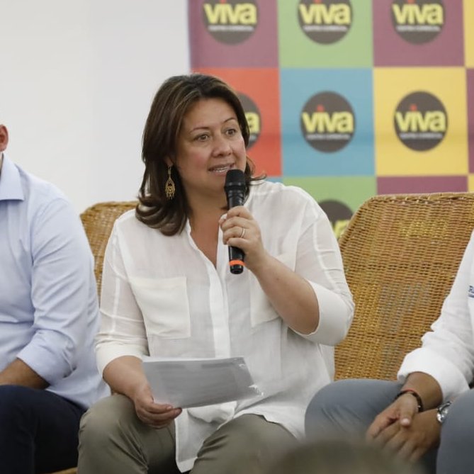 mincultura's tweet image. La #LeyDeOficiosCulturales promueve el reconocimiento de los saberes y oficios relacionados con la cultura como una fuente invaluable de conocimiento calificado que contribuye al progreso y desarrollo de los gestores culturales, de los territorios y de la sociedad. 🇨🇴✊