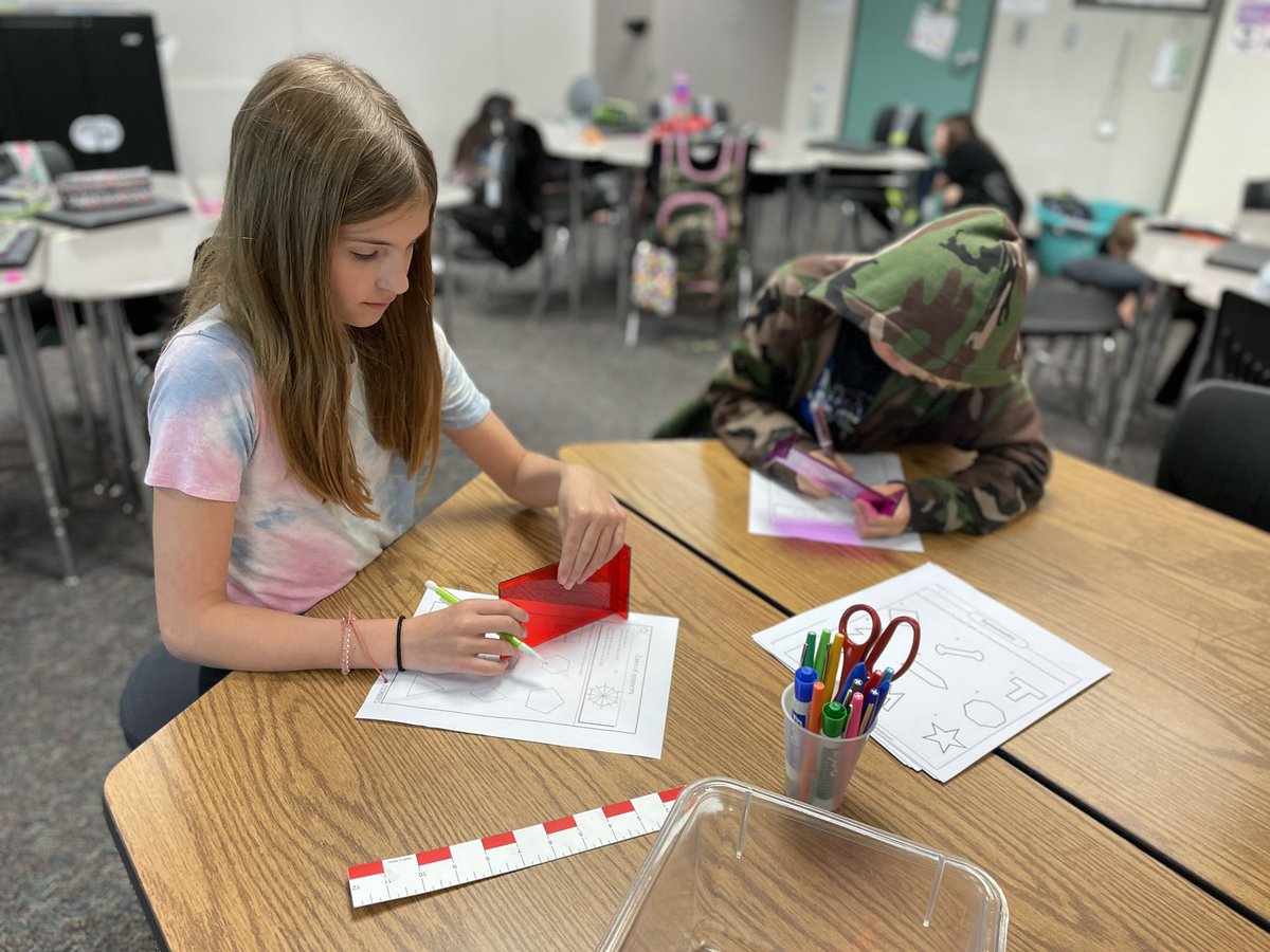 wcesmrskearns's tweet photo. Investigating lines of symmetry! #wcesbuildinggreatness #tisdmath https://t.co/OrbYEh7FWa