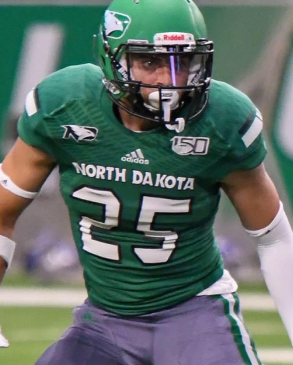 DuckQuacknstin's tweet photo. GOOD LUCK TO JORDAN CANADY AT HIS NFL PRODAY AT THE UNIVERSITY OF NORTH DAKOTA AND HIS COUSIN #25 ADONIS ARMS FROM TEXAS TECH VS DUKE BLUE DEVILS! In the blood👜💪🏿🤛🏾💯😠#25 #NFLDraft #ProDay2022 #NCAATournament #CANADY #ARMS #NBAAllStar #NORTHDAKOTA #UNDFOOTBALL https://t.co/HlsjjS2GWQ