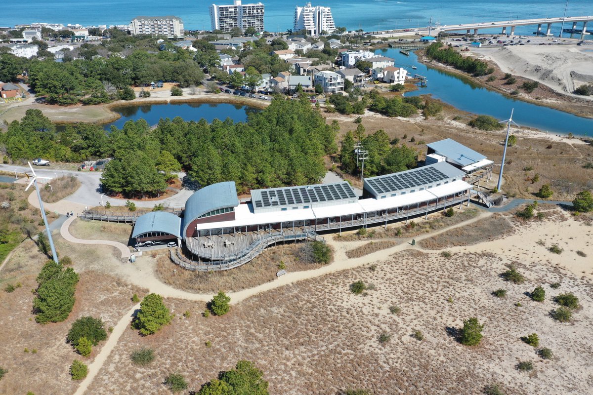 ODUGIS's tweet photo. BIG THANKS to @diannaklms @CJ1Freeman &amp; awesome students of @VBEnvStudies Program at the Brock Ctr for hosting me to discuss our #geospatial #coastalresilience research @ODU
As a proud @FrankWCoxHS alumnus, kudos @vbschools for this amazing program for @CityofVaBeach HS students https://t.co/gp6aepQCP7