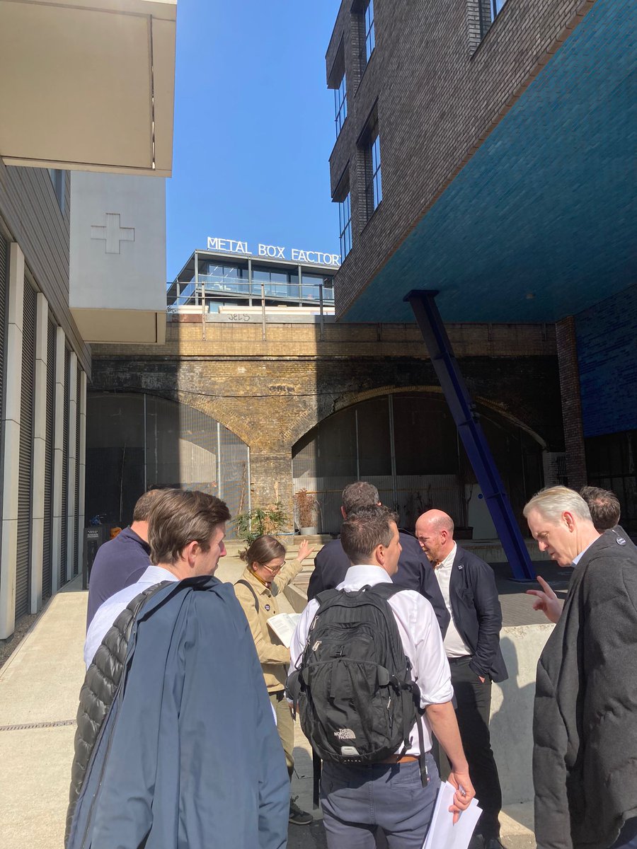 BetterBankside's tweet image. We were delighted to meet the new CEO of @thearchcompany to show him the plans for the arches along The Low Line. Thanks to all our partners who joined us. Exciting planning for the future 🤗 
#urbandesign #architecture #lowline