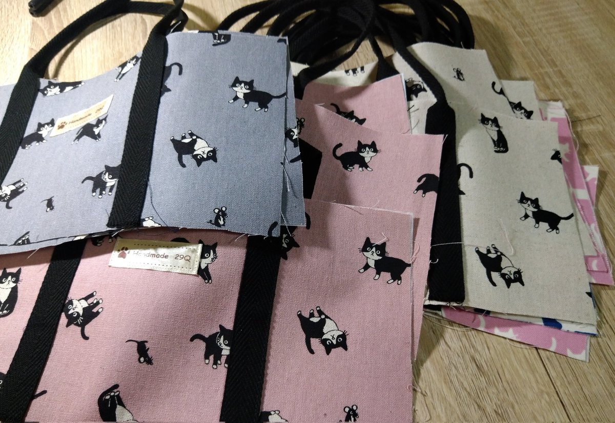 TawashiProject's tweet photo. 【チャリティーグッズ🔔】

Handmade 29Qのトートバッグ
仕事から帰って、お世話して、ご飯作ってから
黙々と日付が変わるまで作ってます😊

全部で10個出来る予定😅

しんわマルシェ
びわ湖わんにゃんマルシェで販売します
1200円/個

売り上げは 保護活動費になります🙏✨ https://t.co/XZpDqtZ67O