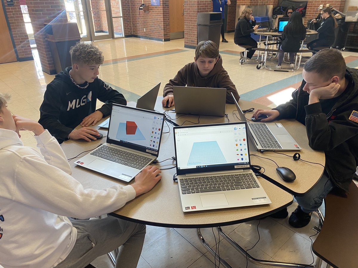 Thanks <a href="/WSUtech/">WSU Tech</a> for allowing our students to visit your mobile lab!  Awesome experience for our 8th graders.