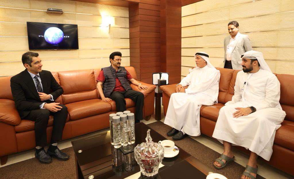 tup_dineshkumar's tweet photo. மாண்புமிகு தமிழக முதல்வர் துபாயில்...🔥🖤❤️

@mkstalin 🌅
@arivalayam

#MKStalinEra
#TNCMStalinInUAE https://t.co/Wmcft9M0O9