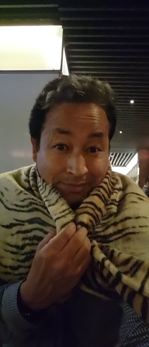 Feeling at Home in Mumbai
A Ladakhi shivering inside a restaurant in #GrandHyattMumbai... while it's a nice +29° C outside
2 days ago in Mongolia I was sweatting @ +27° C in the hotel while outside it was -18° C
Why are we surprised about #ClimateChange #MeltingGlaciers !