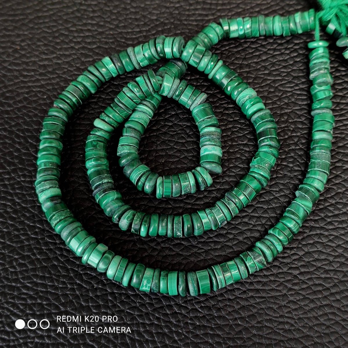 Malachite Roundel Heishi Beads 5-5.5 MM 16'
etsy.me/3IvQwG4 
abgemsstones.com/products
#green #round #jewellerymaking #gemstone #beads #gemstonebeads #shapebeads #gemstonejewelry #handmadebeads #malachite #Heishibeads #etsy #etsyshop #etsyfind #gems