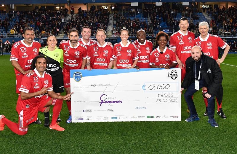 app_udo's tweet photo. Mbappé, Papin, Pires, Mathieu Bodmer Cheyrou, Anderson, Wenger, Tagbo Claudia,…😱
#UDO sur beIN 🦾🚀

On a vécu notre 1er event avec @VarietesCF chez @estac_officiel 🦾🤩
Un beau moment pour une magnifique cause ! #solidaritefemmes 

#france #sportsanté #solidarité #football https://t.co/aH6mHUKJnI