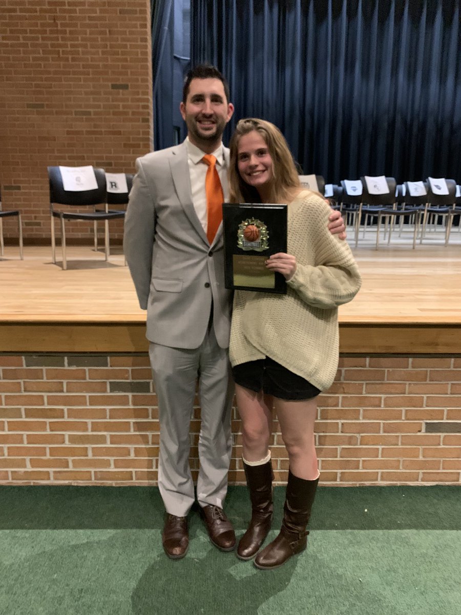 CoachJeffPowers's tweet photo. Congratulations to Riley Griffin on her nomination for the 2022 Dave Cowen’s Award! Riley has had a tremendous senior season &amp; basketball career at MHS. So very proud and excited for your future with @bierlydenise30 at ECSU!
 #RollTribe🙌🏻🏀 

@Curry_Riley_30 @MTEliteDucks https://t.co/KbgnrV3QYu