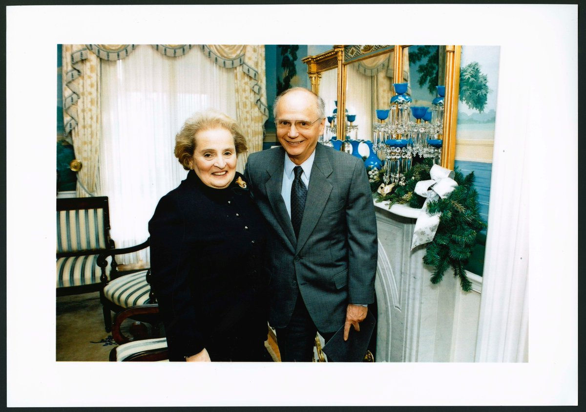 #MadeleineAlbright, the first woman to serve as US Secretary of State, died yesterday at the age of 84. Here she is with Secretary of Education Dick Riley at the International Education Dinner in the State Department’s Benjamin Franklin Room on November 29, 2000.