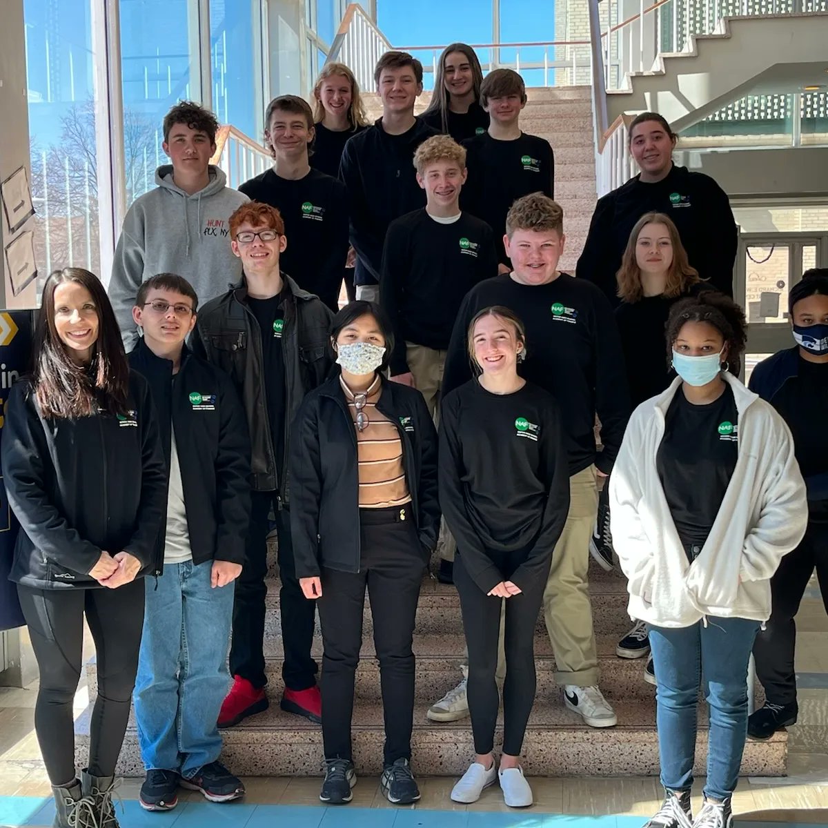 DHS_AOF's tweet photo. WNY @NAFCareerAcads student conference - Sessions included Personal Branding, Becoming Social Media Famous, &amp; Analytics in Sports to name a few! TY @StateFarm who awarded a grant to make this conference possible, to @CanisiusCollege for hosting, @BryantStratton for coordinating! https://t.co/lnh4LUx4sG