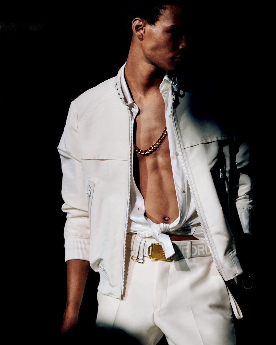 TOMFORD's tweet photo. #TOMFORDSS22 https://t.co/RkXh3XIv9z