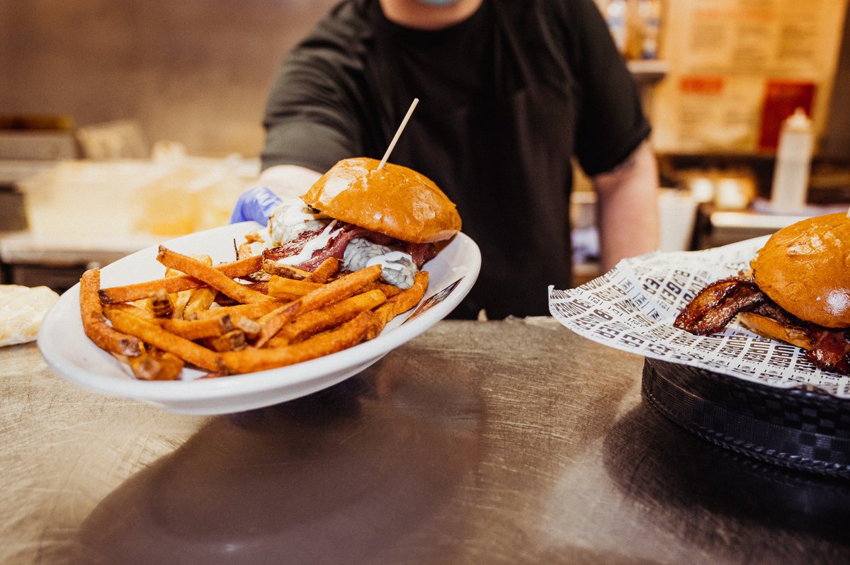 Milwaukee Burger Co. tweet media