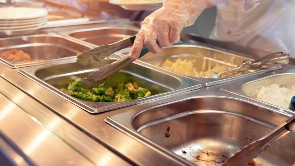 #investimenti nelle #aziende agricole, nella partecipazione dei produttori ai regimi di #qualità, nella #ricerca e #sviluppo nell'agroalimentare. 
Pubblicato il Decreto di @Mipaaf_ con 1,2 miliardi di euro del PNRR per i Contratti di filiera e di distretto
politicheagricole.it/flex/cm/pages/…