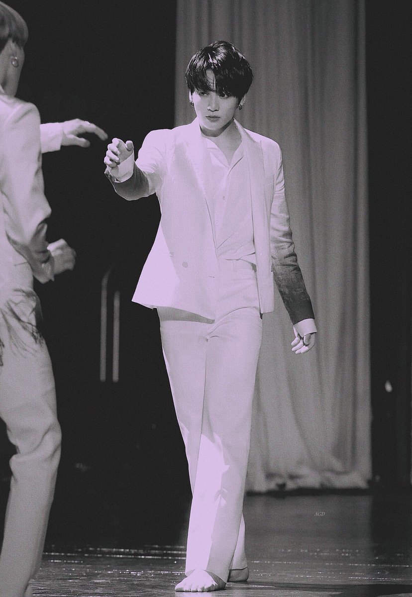 ◡̈ (@agustdfms) on Twitter photo 