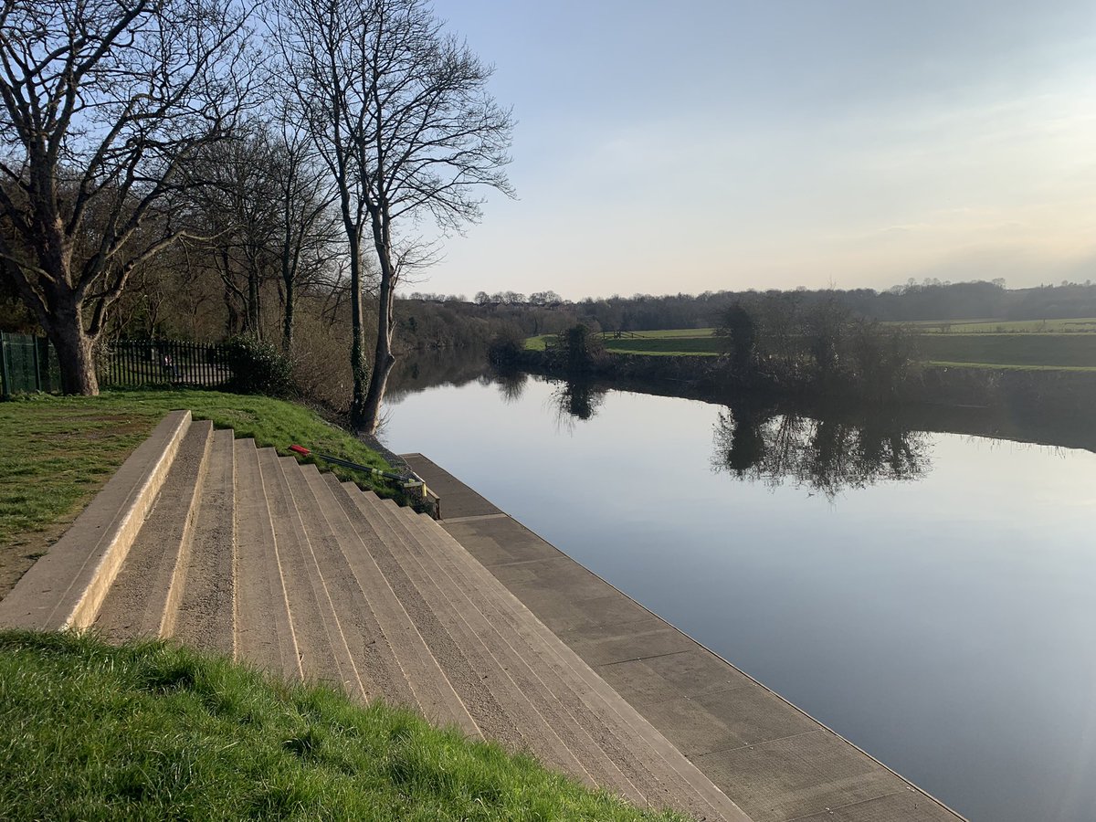 PaulJBatchelor's tweet photo. Glorious water at @DoncasterRC this afternoon 😎 #rowinghome #doncasterisgreat https://t.co/8GsEVyKI9M