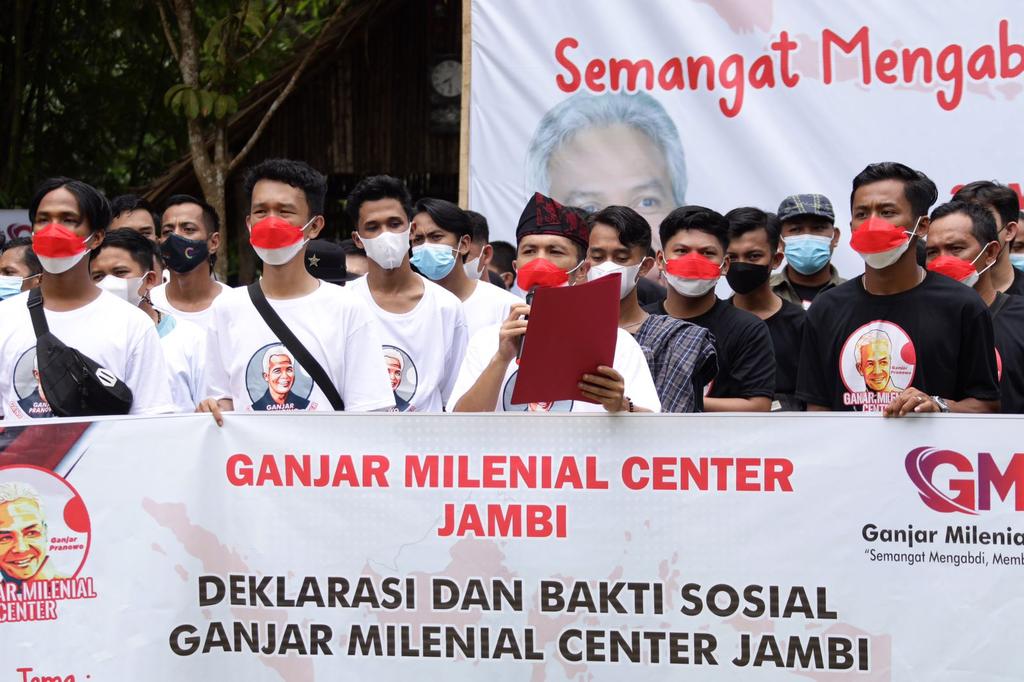 Pakuito17's tweet photo. Smngt jmbi hebat
#ganjarmilenialcenter https://t.co/X1vl2hHJOQ