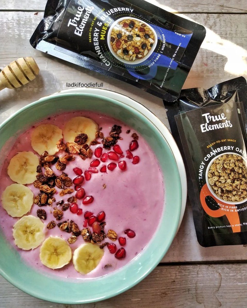 trueelements's tweet image. Terrific Thursday Bowl.

By: @ladkifoodiefull 

#TrueElements 
#FoodthatDOESNOTlietoyou 
#CranberryBlueberryMuesli #Muesli #Bowl #Thursdaythoughts