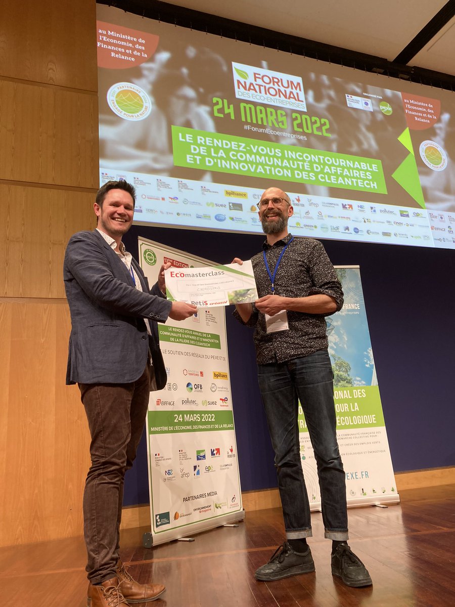 RetisInnovation's tweet photo. 🏆 Remise des trophées de l’entreprise éco-innovante au #ForumEcoEntreprises du @PexeFrance !
⭐ Bravo à #CAEROSTRIS, lauréate du prix « Coup de cœur Ecomasterclass » remis par Guillaume Ménard @CeeiCreativ et coach-expert du programme #Ecomasterclass
@ADEME https://t.co/YyYX9t4T6I