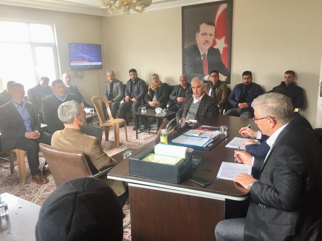 parti_tan's tweet photo. İl başkan yardımcımız av.@avhuseyindenli
ilçe koordinatörümüz @mekinci2121
ilçe başkanımız @hayrettin_kzl başkanlığında mahalle başkanları toplantısı gerçekleştirildi. https://t.co/lO3lXch1fZ