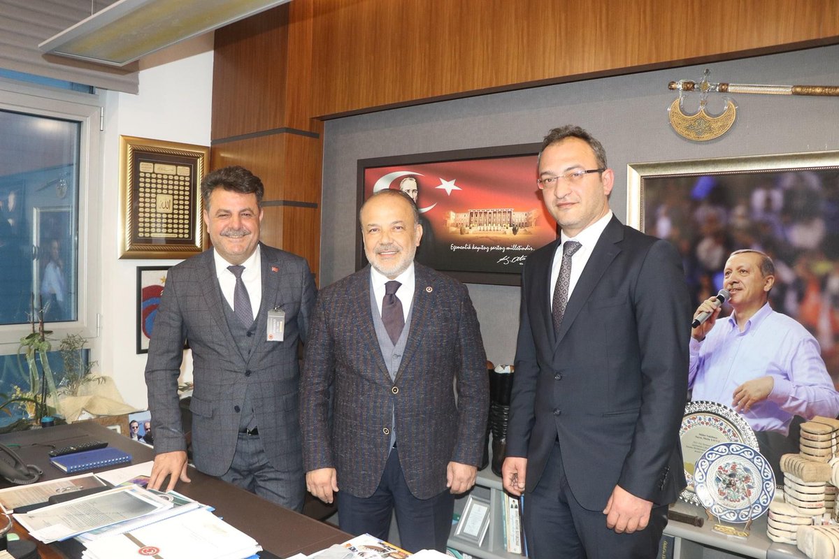 AK Parti Didim İlçe Başkanımız Sayın Maşallah Subaşı ve İlçe Başkan Yardımcımız Sayın Mehmet Vela TBMM Bayındırlık, İmar, Ulaştırma ve Turizm Komisyonu Başkan Vekilimiz Aydın Milletvekilimiz Sayın Metin Yavuz'u ziyaret ederek İlçemiz ile ilgili istişarelerde bulundular...