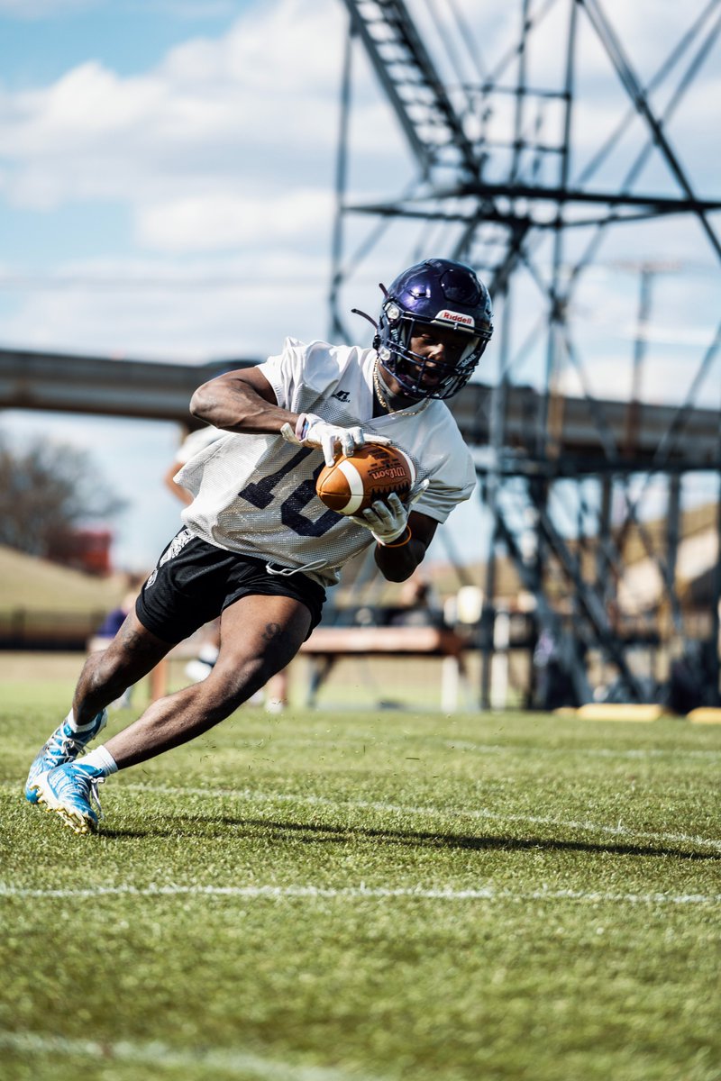 UMHB Football๐ tweet media