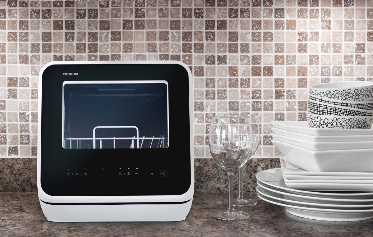 Concepstore's tweet photo. Your turn to do the dishes? Here’s a smarter way to get the job done. https://t.co/HOinpw2ySU+ #home #chores #appliances #kitchen https://t.co/PhxfGMrIqA