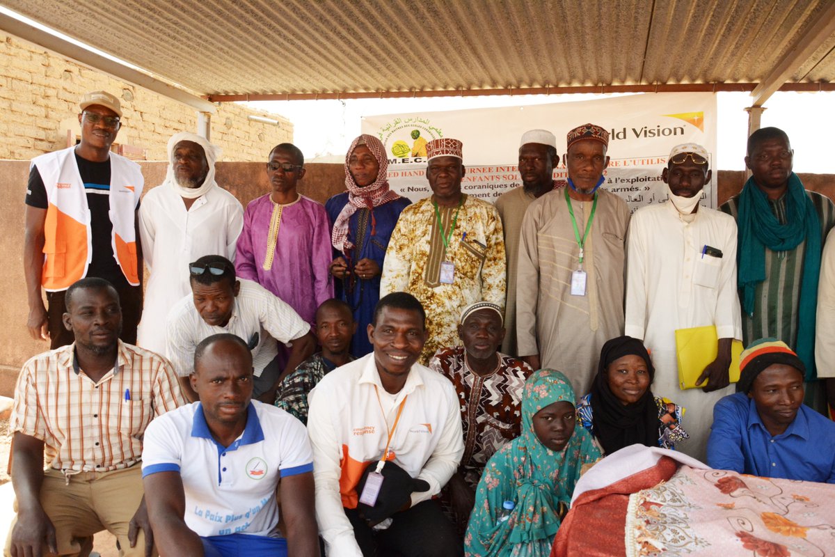 WVMali's tweet photo. Today, in Mopti, we raised awareness in communities about social cohesion and child protection.

A total of 10 villages are involved in this awareness-raising component on the protection of children in fragile contexts.

#Emergency_response
#World_Vision
#Child_Protection
#AMECMO https://t.co/I7h2VS59x4