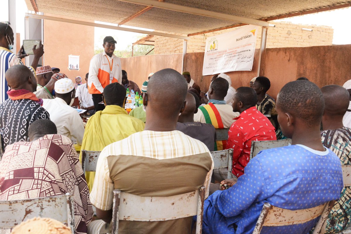 WVMali's tweet photo. Today, in Mopti, we raised awareness in communities about social cohesion and child protection.

A total of 10 villages are involved in this awareness-raising component on the protection of children in fragile contexts.

#Emergency_response
#World_Vision
#Child_Protection
#AMECMO https://t.co/I7h2VS59x4