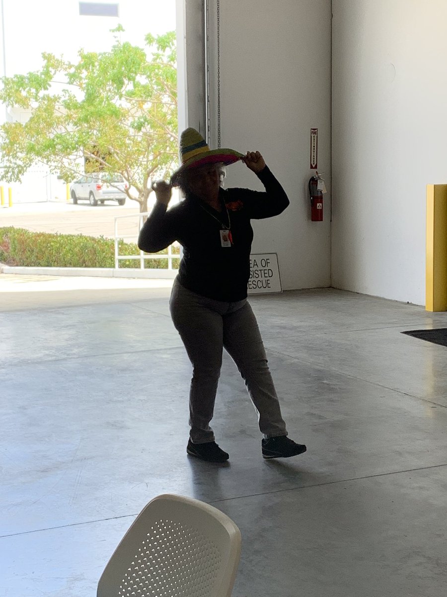 5868Mdo's tweet image. Taco Thursday!! Celebrating this amazing team, the only way we know how in style!! #successsharing #teamwork #onesc @jordana_kenia @FrancesSalgado5 @PharaPlancher1