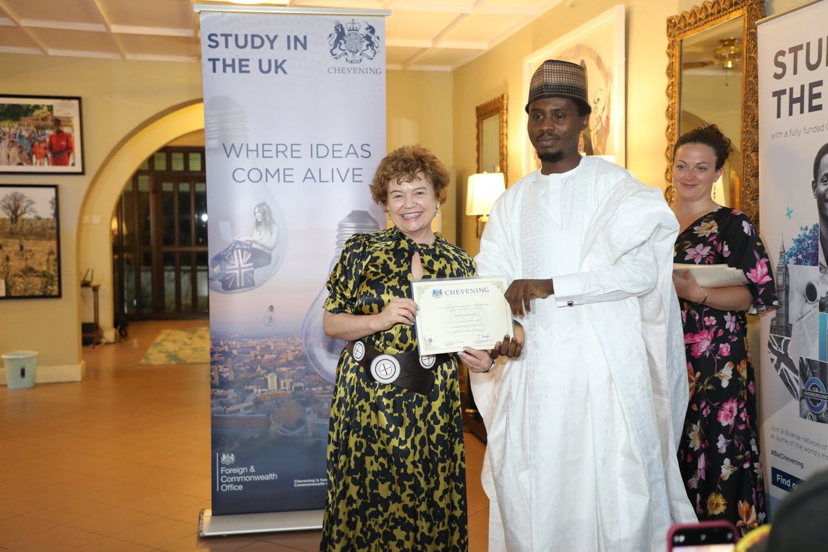 UKinNigeria's tweet image. In #Abuja, British High Commissioner, @CatrionaLaing1 hosted a welcome home ceremony for the newly returned #Chevening scholars who completed their studies in the UK in the 2020/21 academic year.
@CheveningFCDO @CaanNG