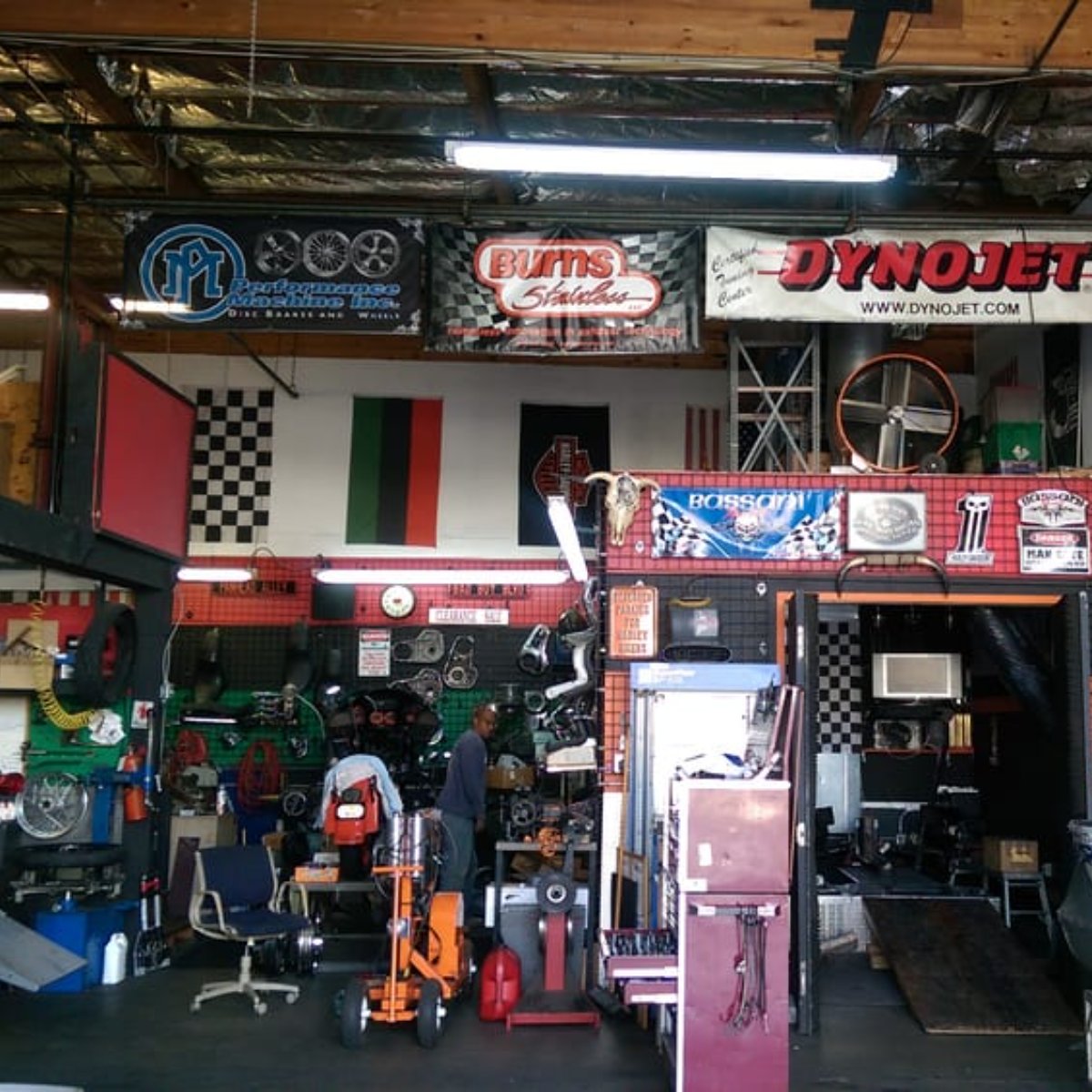 RAM_Products's tweet photo. Finding yourself at a motorcycle repair shop doesn't have to be as worrisome as it sounds -- not when you're using RAM Products, that is. https://t.co/rt9SHxbIXY