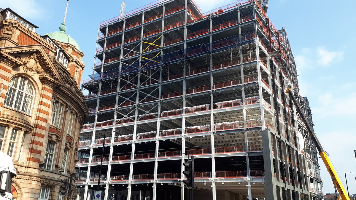 paulmdfx's tweet image. In 1990 I started work at #SoftwareCreations. Here are the 2 studios as they are today. Still really grotty area of Manchester, but the rest is a building site for swanky apartments.