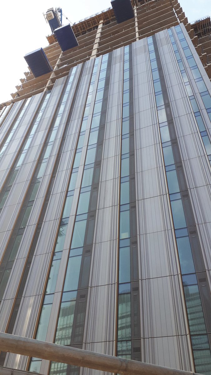 paulmdfx's tweet image. In 1990 I started work at #SoftwareCreations. Here are the 2 studios as they are today. Still really grotty area of Manchester, but the rest is a building site for swanky apartments.