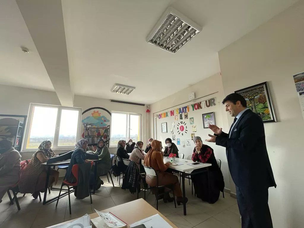 Atâköy Şehit Selim Akan ilkokul   velileri  arasında ödüllü  kitap okuma yarışmasını   gerçekleştirip  katılım belgelerini  
hediyelerini  takdim  ettik.Katılım gösteren  tüm velilerimize  rol model oldukları için  çok teşekkür ediyorum .
<a href="/samsunmem/">Samsun İl Milli Eğitim Müdürlüğü</a> <a href="/carsambamem/">Çarşamba İlçe Milli Eğitim Müdürlüğü</a>