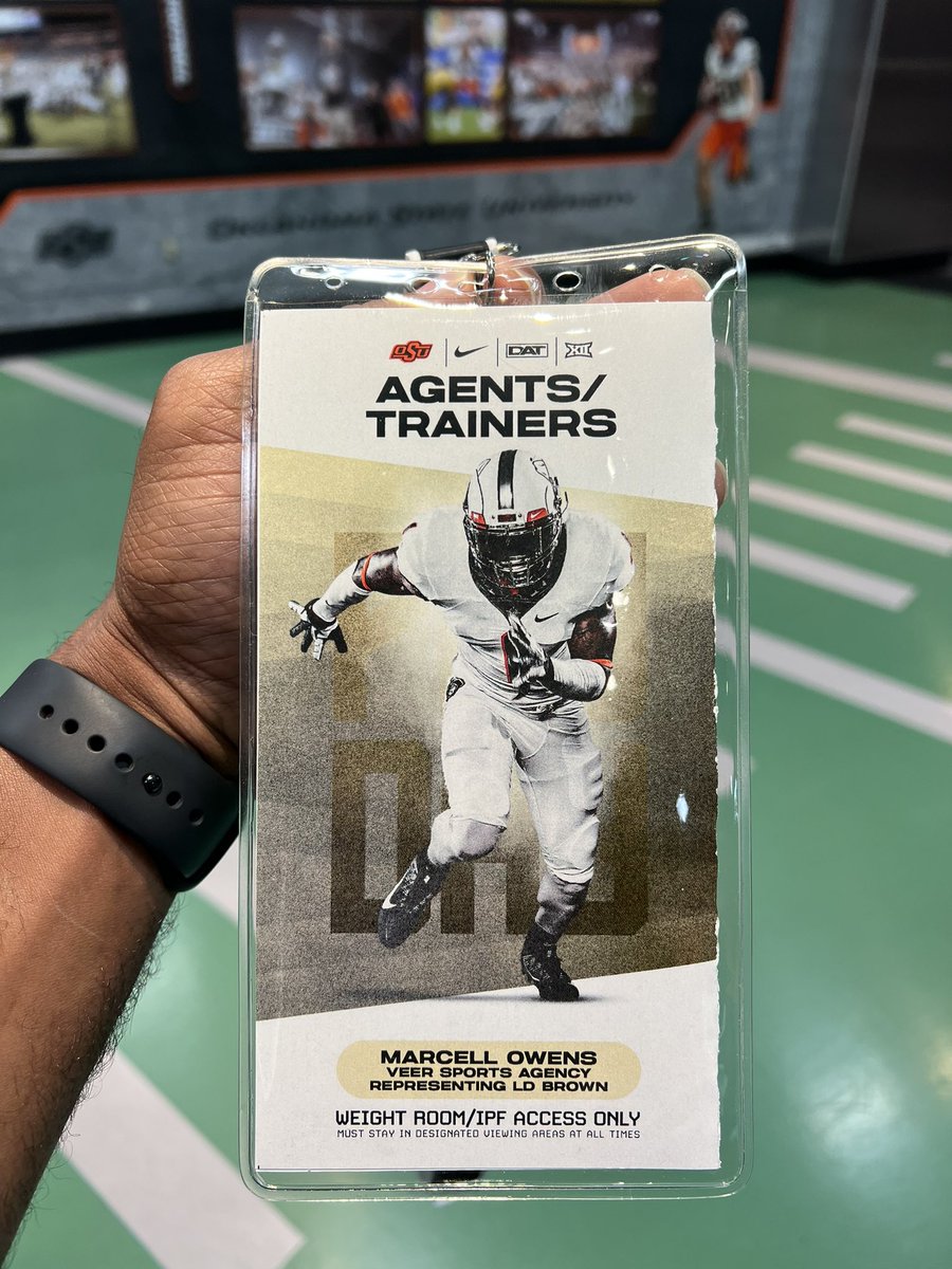veersportsent's tweet photo. Stop 3! The guy @LdeeBrown!! @CowboyFB #nflprodays #okstate https://t.co/aaea3rzs7u