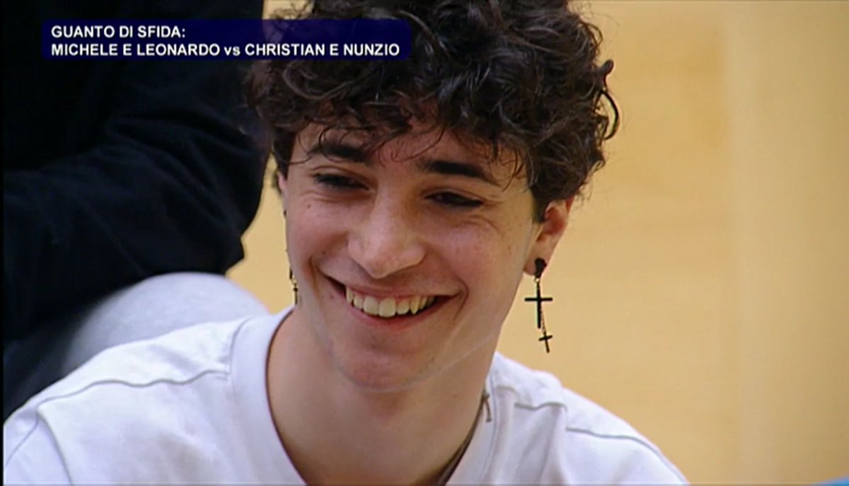 itsneliem's tweet photo. @italbguy che poi quelli verso christian sono talmente ridicoli che anche lui la prende col sorriso https://t.co/TTdFfjjAzm