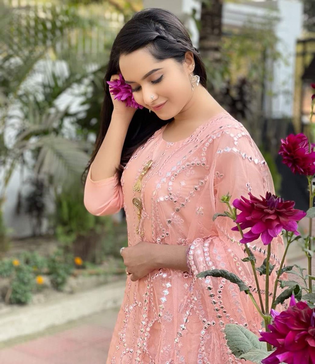 টুইটারে কি জামাই ভাড়া পাওয়া যায় ? 😜