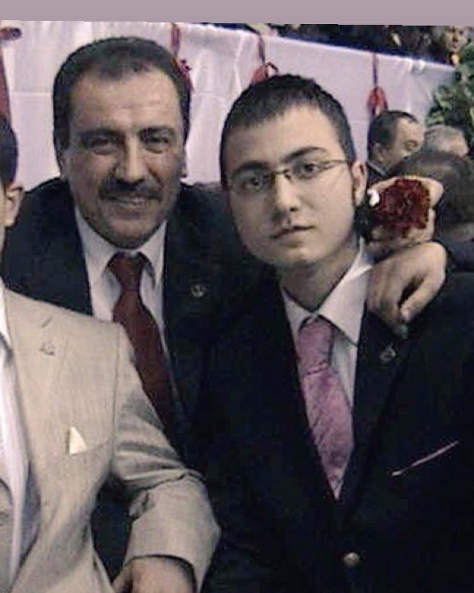 NARMANLIOGLU's tweet photo. "Yaşarken tuz katmazlar aşına, Methiyeler düzerler mezar taşına.”

Kaybetmeden değerini ve kıymetini anlamış olmanın haklı gururuyla; Ruhun şad, mekanın cennet olsun başkanım.. https://t.co/QpYZjqX3cD