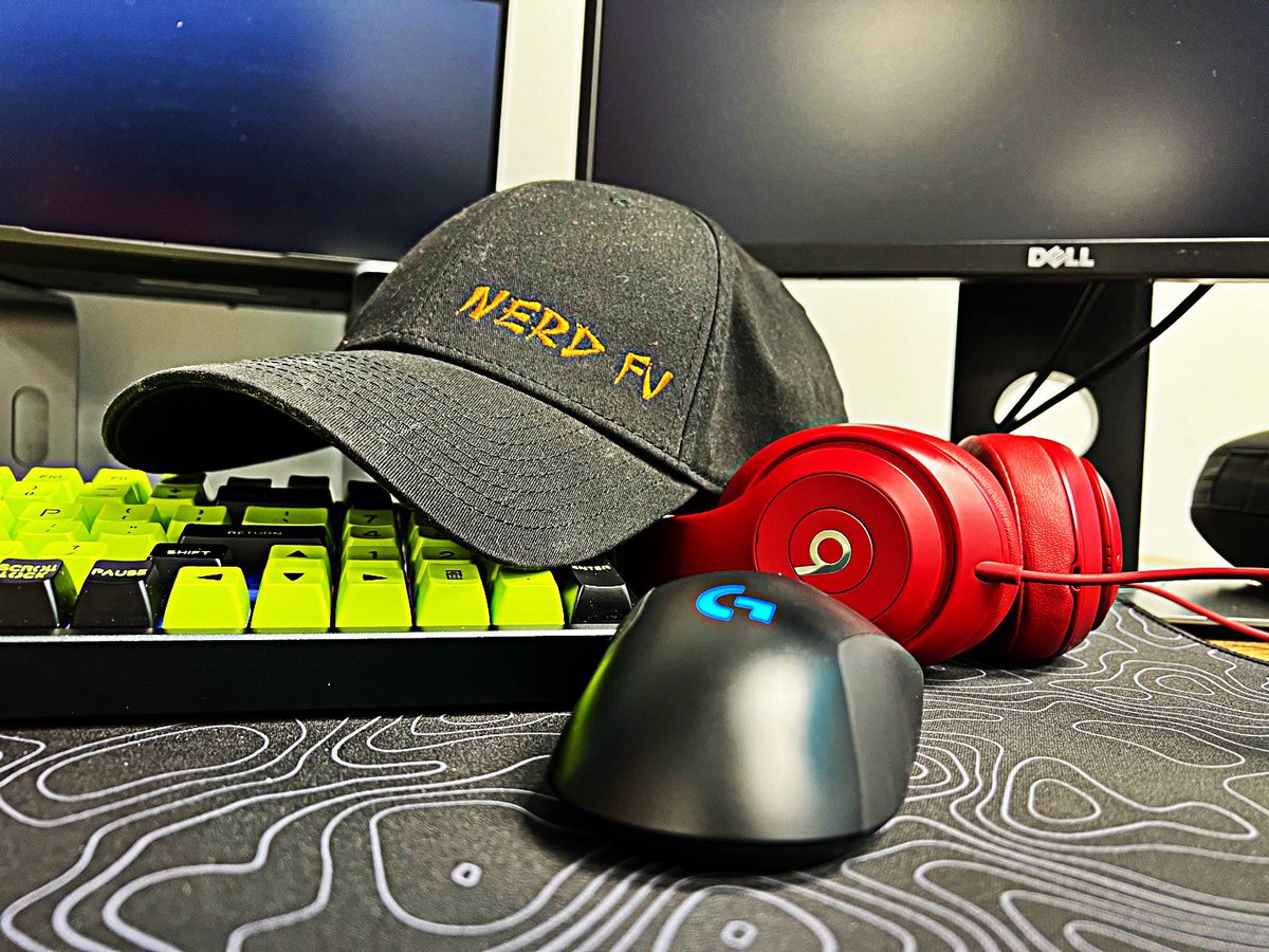 OriginalScuba's tweet photo. #NerdFu vibes at the office today. You ever get those?ππ€@TheNerdFu https://t.co/nvFjqF8lzZ