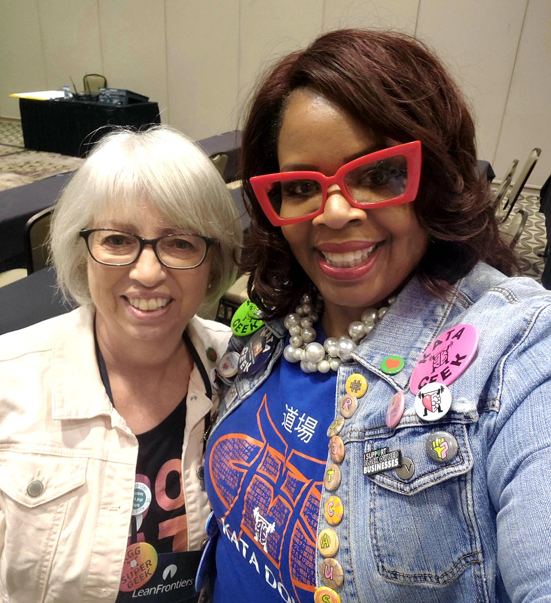 DeondraWardelle's tweet photo. Happy Birthday to @TracyDefoe! She has the most generous heart, and I dearly love her. Tracy is my 1st Kata Coach, #RootCauseRacism team member, role model, and dear friend. 
Friends, please help me wish Tracy a fabulous birthday today! 🎂🎁🎉🎈 

#O2TN1 https://t.co/1KKFZwE2Ph