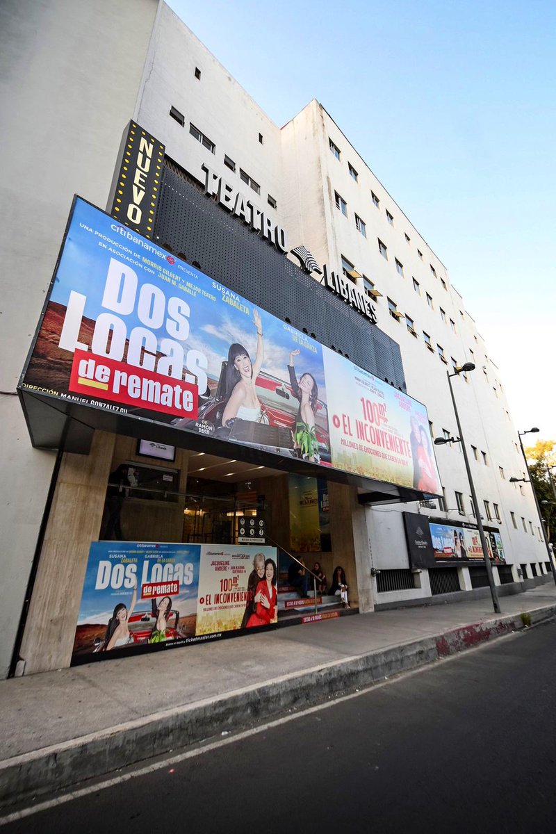 morrisgil's tweet photo. ¡Hoy estrenamos @DosLocasMex en el hermoso Nuevo Teatro Libanés! 

https://t.co/B38QcDZBMo 🎟💺 https://t.co/f8PTvbsAwU