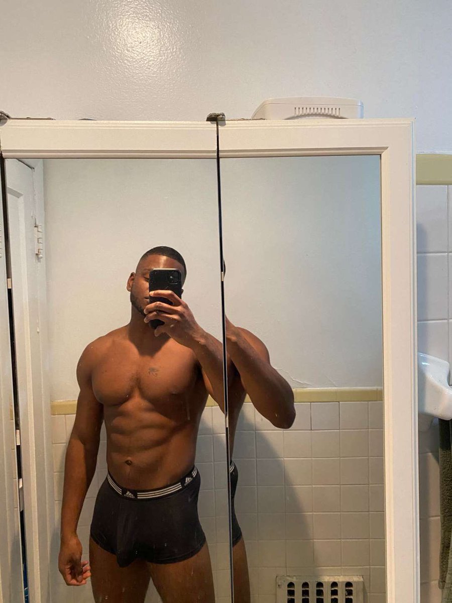 BlackedIrishOF's tweet photo. NOT new to NSFW twitter but got a new account! 

28
Male 
Straight 
11 inches 

RT &amp; Like to be mutuals https://t.co/4DLRE2IjRI