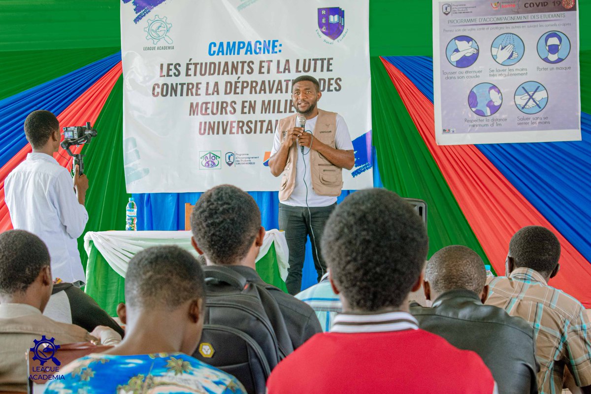 LeagueAcademia's tweet photo. Campagne: les #étudiants et la #lutte contre la #dépravation des #mœurs à l'universitaire.
Le civisme en milieu académique, tel était le thème débattu avec plus de 100 étudiants. Merci aux partenaires: @PaeRdcongo, @bim_sarl pour l'accompagnement et @Unigom_RDC pour l'accueil. https://t.co/YS7Za66ymg