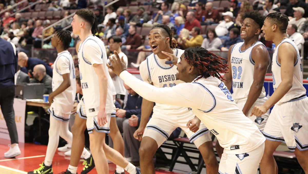 Canevin_BB's tweet photo. HOW SWEET IT IS!! 🏆🏆

THE CRUSADERS ARE YOUR 2022 STATE CHAMPIONS!!!!! https://t.co/GrxUPspBPQ