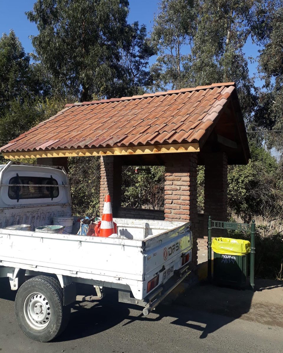 mph_chile's tweet photo. 🟣 CONTINUAMOS CON LA REPARACIÓN DE NUESTROS #PARADEROS.
Nuestro equipo de #DIMAO continúa reparando los paraderos de la comuna que se encuentran en mal estado, según el plan de mejoras establecido por nuestro alcalde @Felipe_Munoz_H.
#PadreHurtadoSomosTodos https://t.co/UU8FUSgz0t