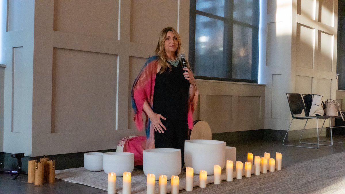 This past Sunday, 50 saints experienced a sound bath as a way to celebrate the Spring Equinox and welcome the new season. Thanks to all who gathered to share in this meditative and healing experience! 🙏✨