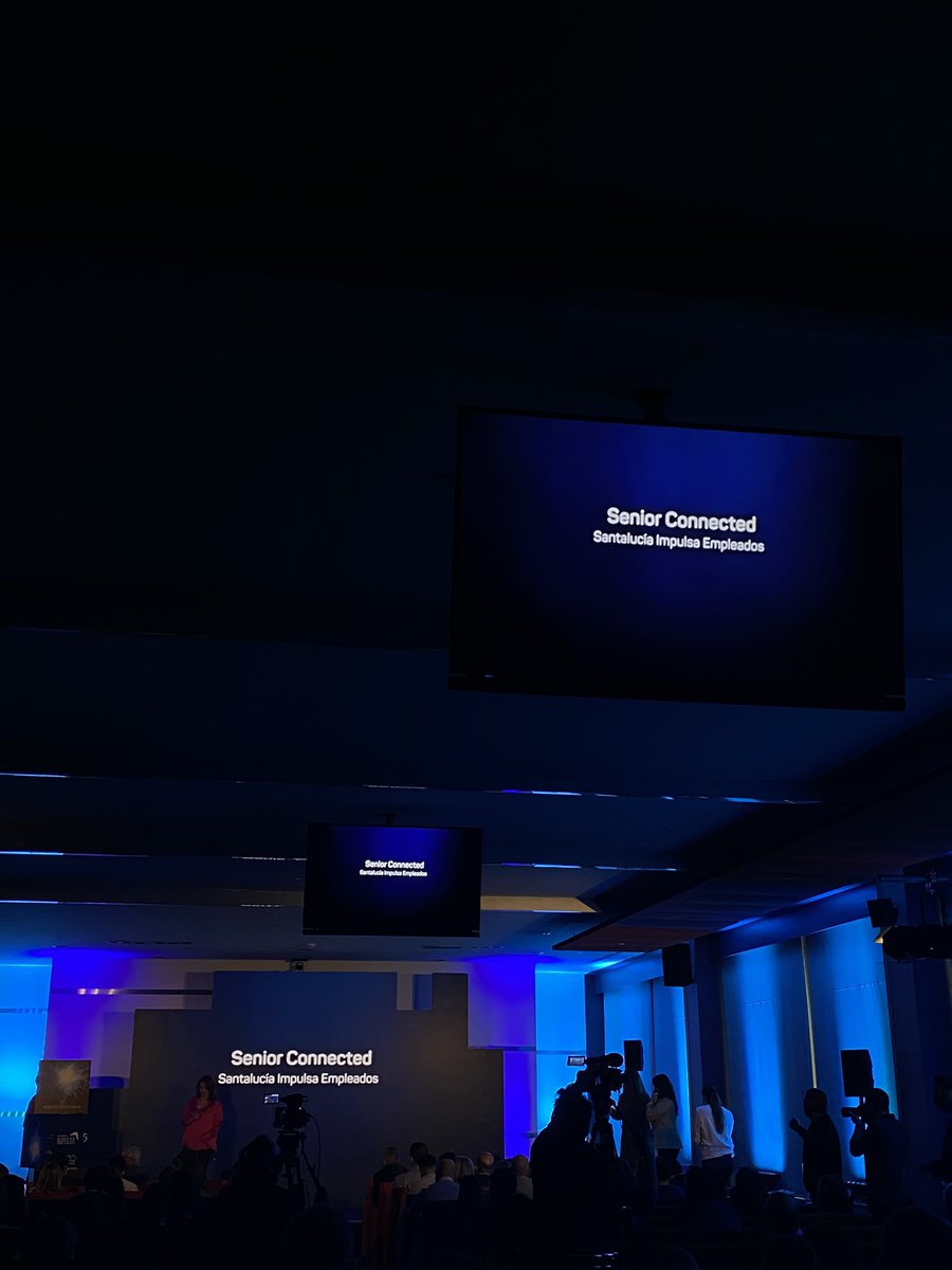 santalucia_imp's tweet photo. 👉 ¡El equipo #SeniorConnected presenta #appto! Este proyecto de #intraemprendimiento viene con nuevas soluciones o propuestas de valor para reinventar la #asistencia y #conectividad del segmento senior 👴🏼👵🏼. ¡Muy necesario!
#IMPULSAlaCHISPA https://t.co/N8JeMquLXb