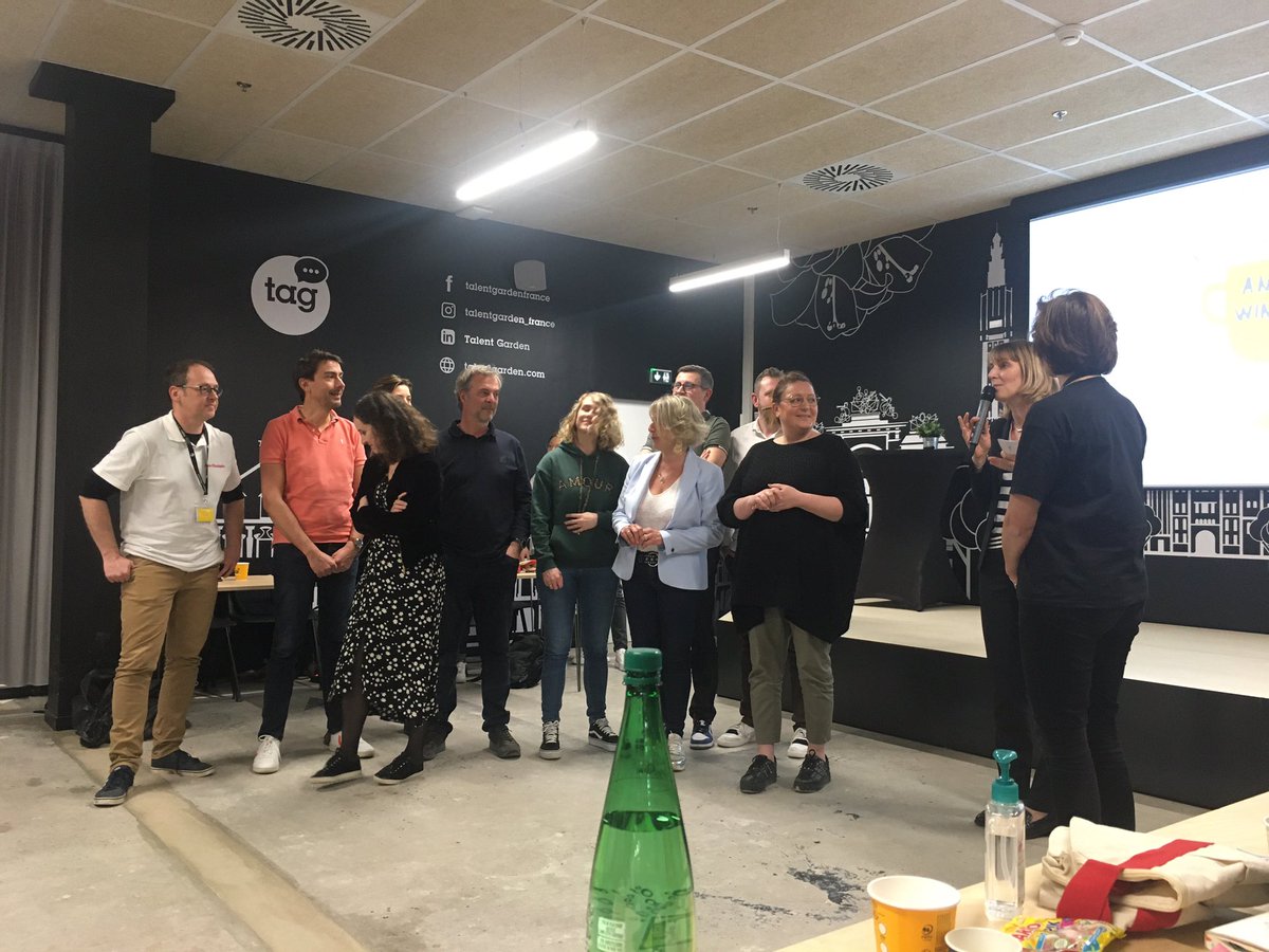 Bravo aux Change leaders de la @CEHDF pour ce hackaton #vivons sport ! Un fabuleux moment de partage, de créativité et de mobilisation autour du sport et du collectif . La @CEHDF bien plus qu’une banque !Bastien Lamon Sokphally Prak Peggy Brione