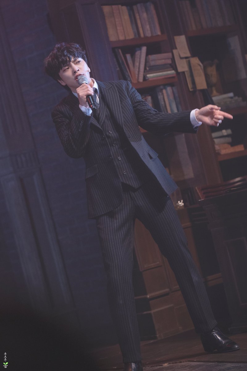 bloominspringM's tweet photo. 220318 미오 프라텔로
치치 :: #최석진 https://t.co/UwGcbaZxVV